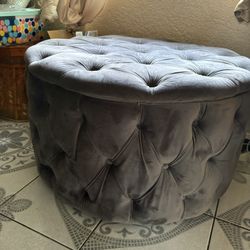 Ottoman Round Velvet 😉