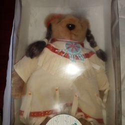 Seymour Mann Connoisseur Collection Bear