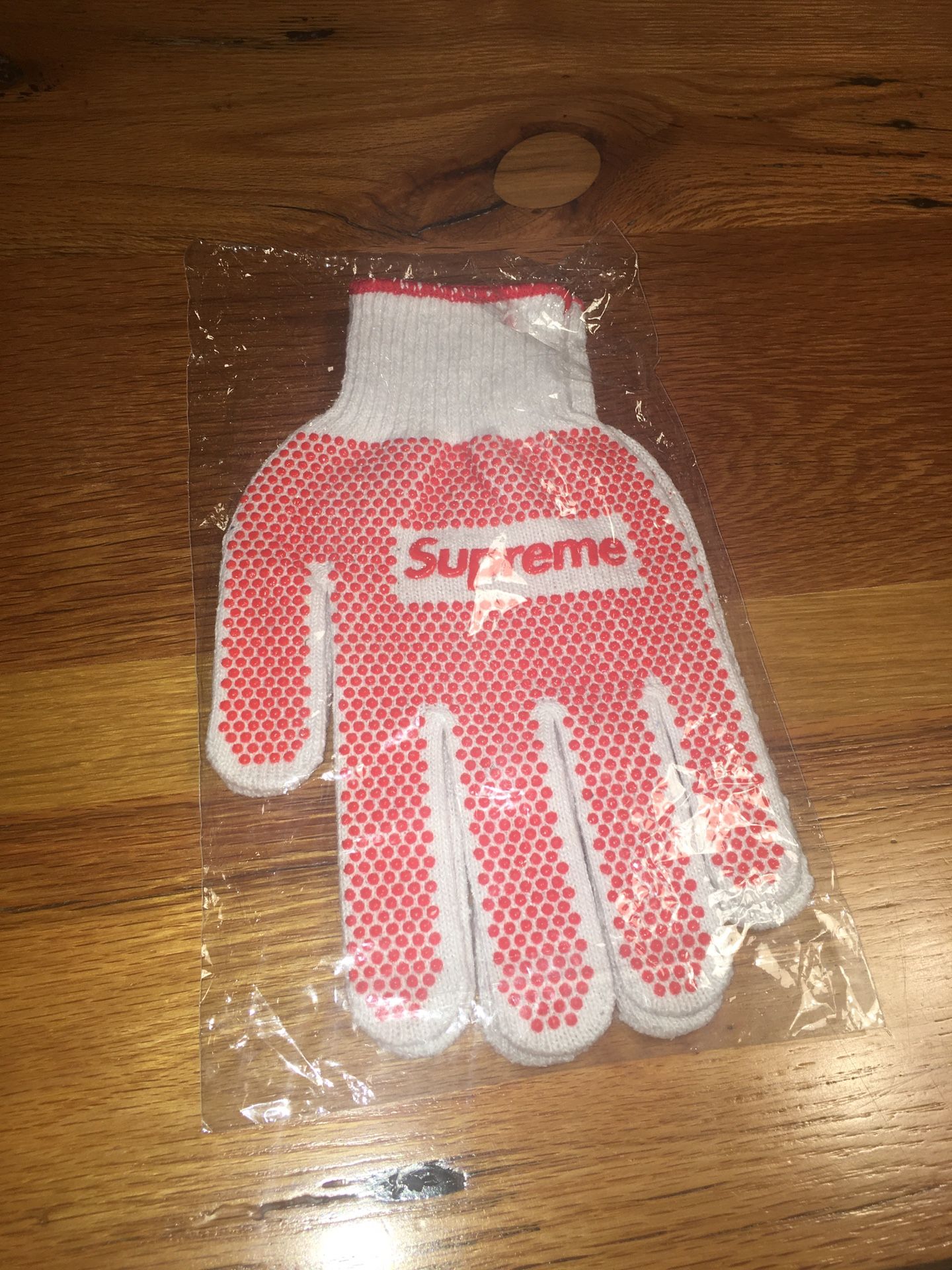 supreme gloves ds