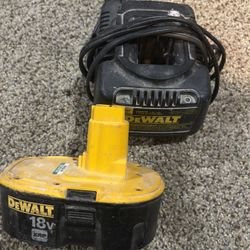 Dewalt 18v Battery & Charge 