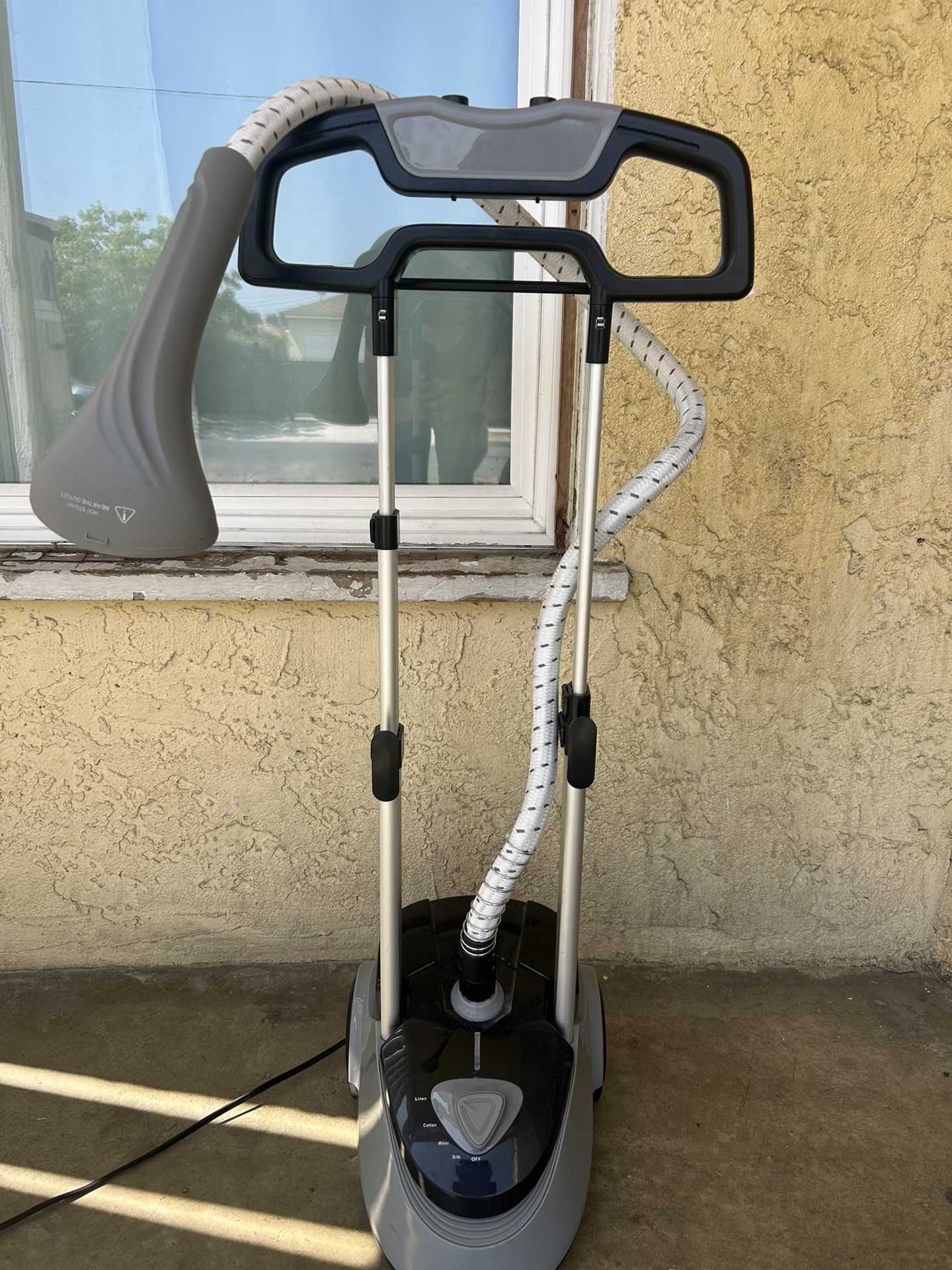 Clothes Steamer