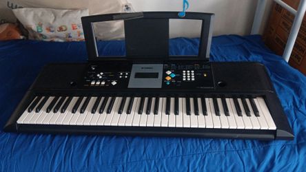Piano YAMAHA