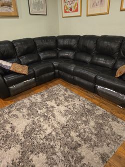 Black Leather Sectionan 2 Reclining Sides