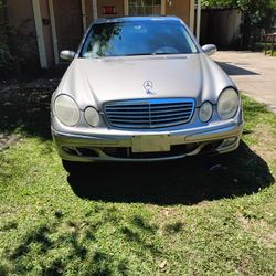 03 Benz E320  Runs Good Cold Ac