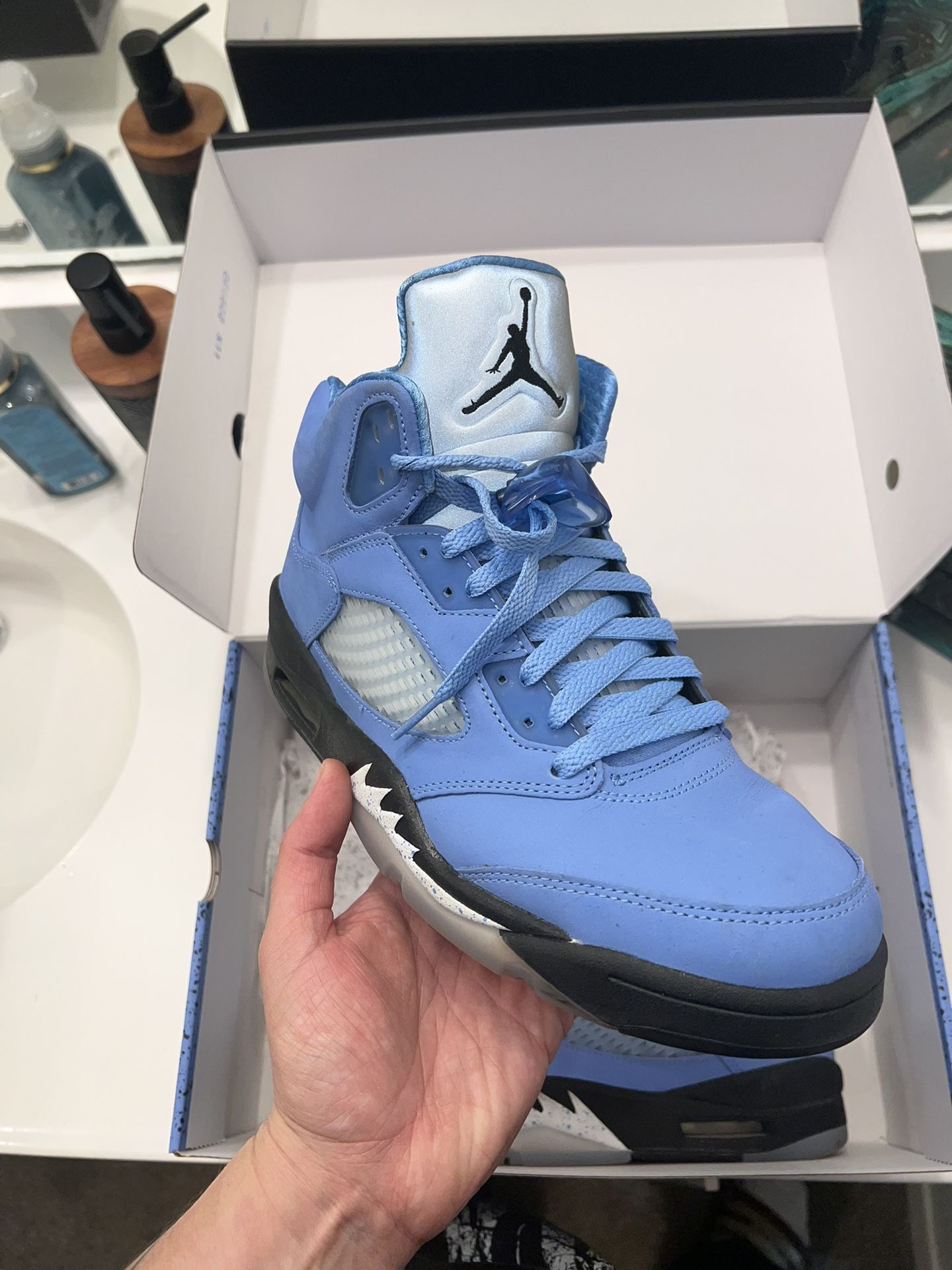 Retro air Jordans university blue