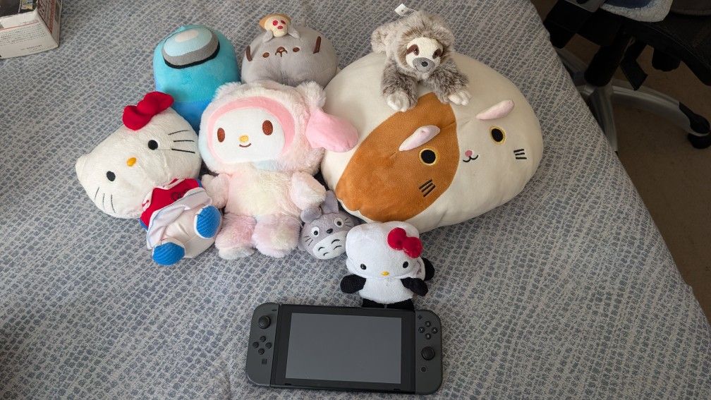 Large Plush Toy Lot! Squishmallows, Hello Kitty, My Melody, Among Us, Totoro, Sloth