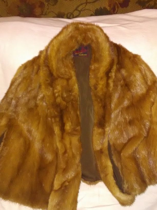 Size Medium Fur Stole