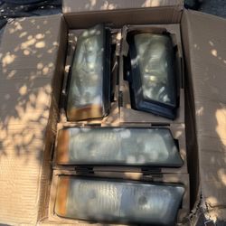 Used 2003-2006 Chevy Silverado Headlights And Signal Lights