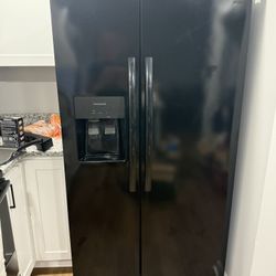 Frigidaire Refrigerator 