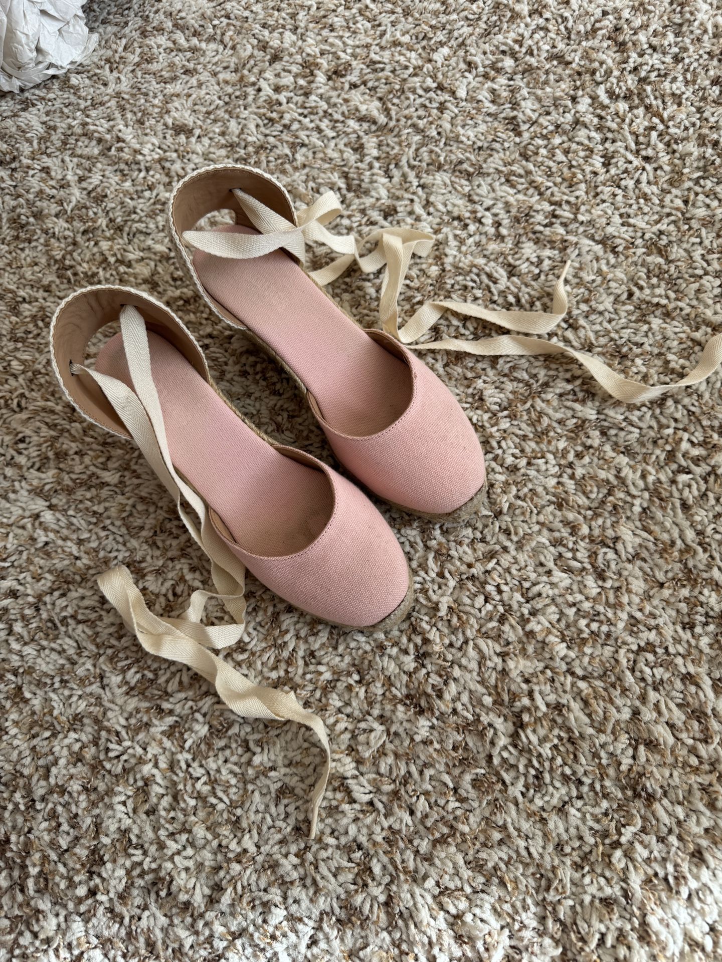 Soludos Pink Wedge shoes - Good Condition - Size 8