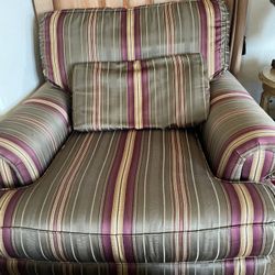 Oversized Chair With Leg Support  - Not Free 