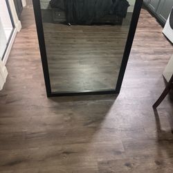 Stable mirror 3 Ft 4 Foot