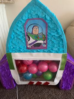 Buzz Lightyear Rocket Ship Piñata