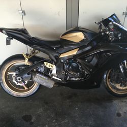 2009 Gsxr 750  (contact info removed)