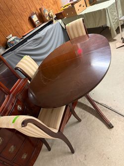 Mahogany Dining Table with 3 chairs