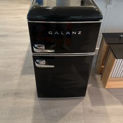 Mini fridge