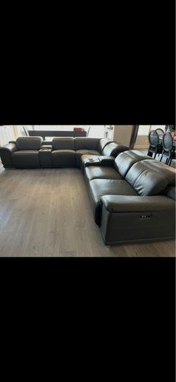 Leather sectional (please read description)