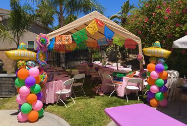Fiesta balloon pillars