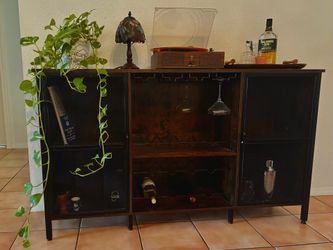 Bar cabinet