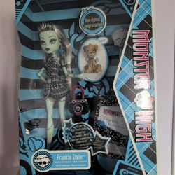Monster High Creeproductions NEW IN BOX 