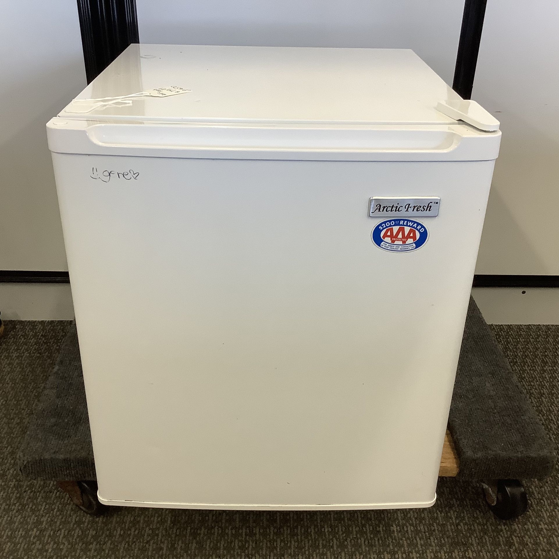 Arctic Fresh 1.6 Cu Ft. Mini Fridge 