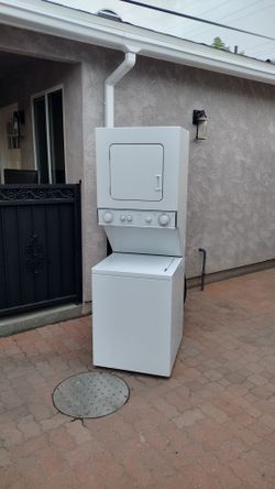 24 inch wede stackable electric ⚡ 220 volts