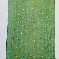 The beautiful bridal shawl is a new fashion for weddings and is in green.I Only Used Once 
