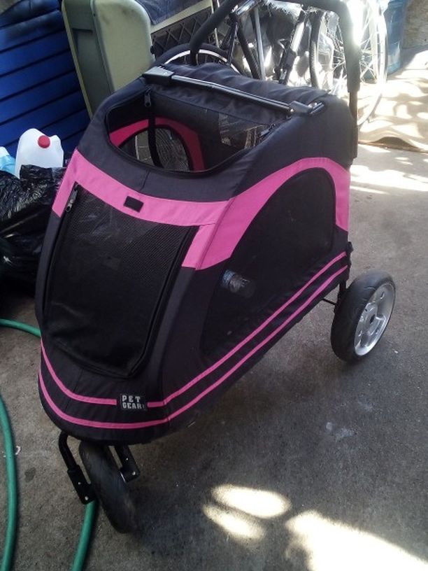 Dog Stroller Great Condition