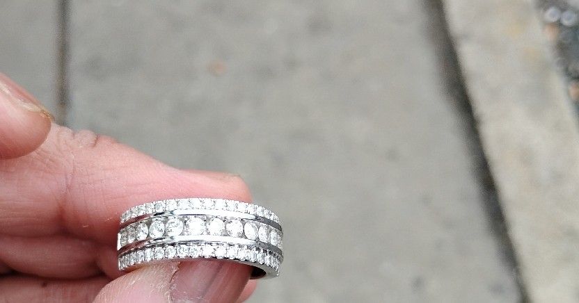 14 K WG 3CT REAL DIAMOND RING SIZE 9.5