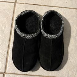 UGG Tasman slipper