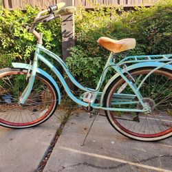 Schwinn Beach Cruiser