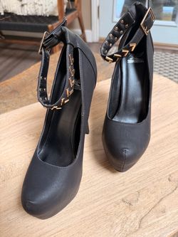 Sheik black high heels size 7