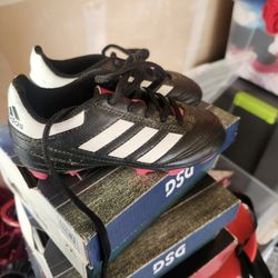 Girls Soccer Cleats 