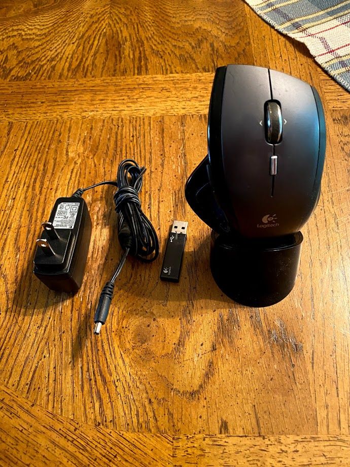 Logitech MX Revolution Wireless Laser Mouse, M-RBQ124 w/Charger Base,USB Dongle
