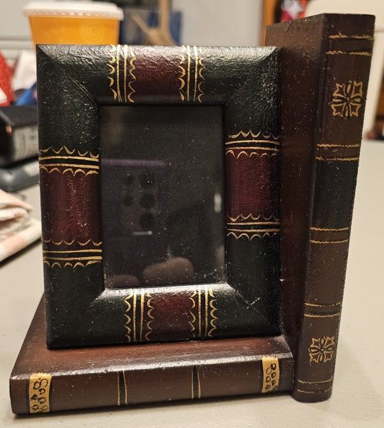 Photo Frame Book Theme