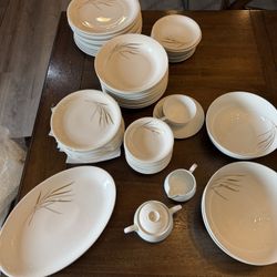 1950s Rosenthal Royal China 12 Place Settings 