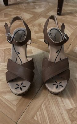 Women wedges