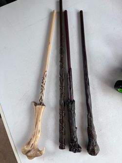 4 Harry Potter wands
