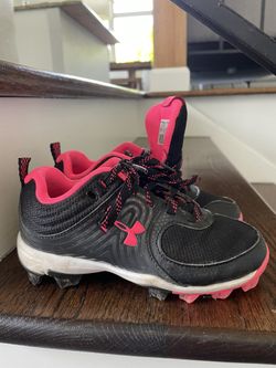 Girls Baseball cleats, Pink