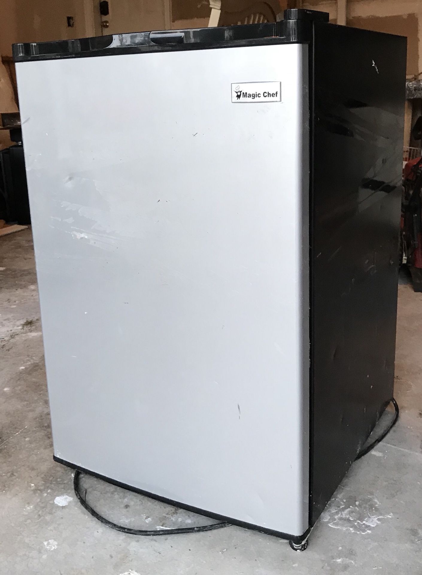 Magic Chef Mini Fridge Model MCBR460S