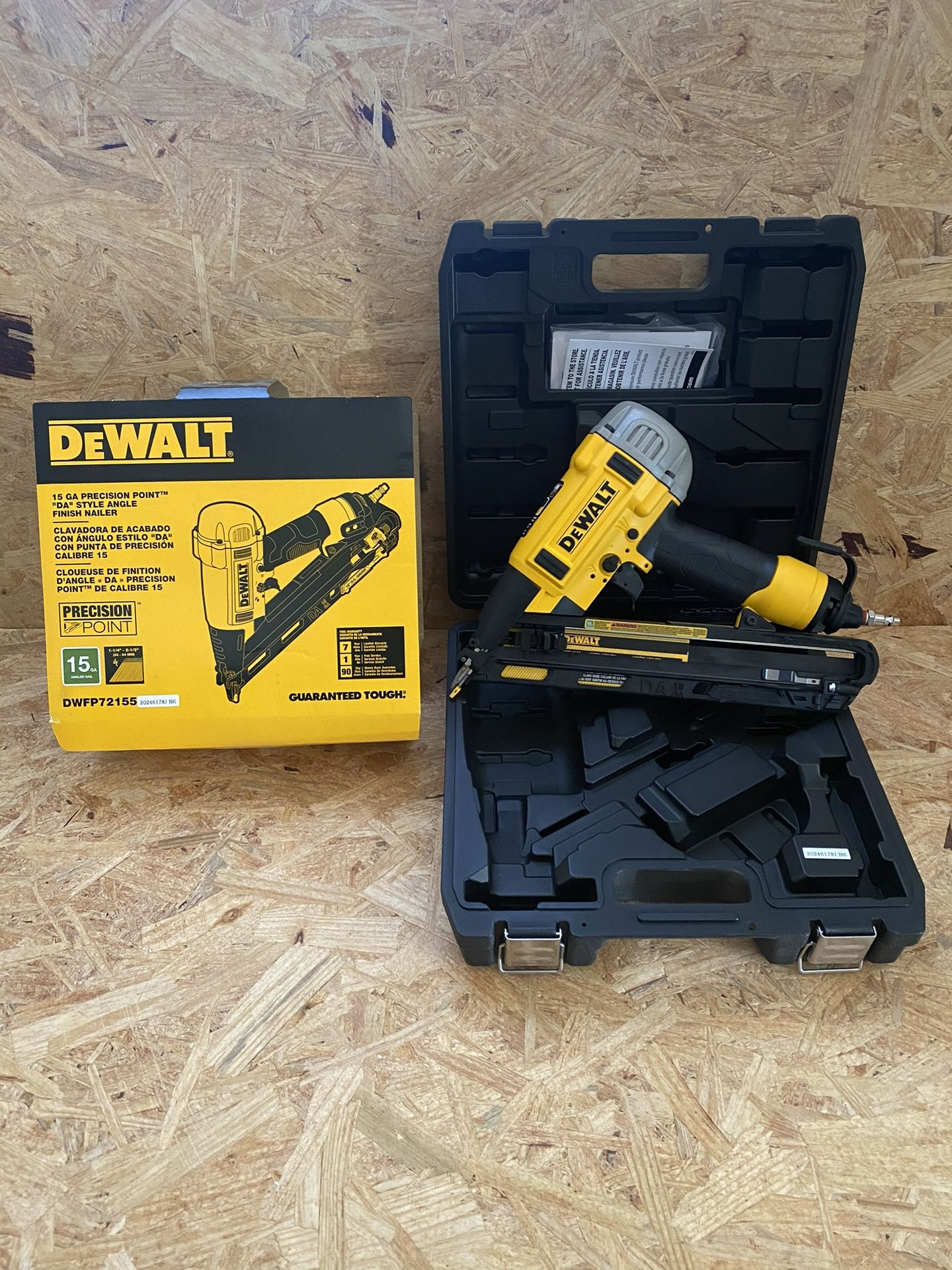 Dewalt 15ga Angle Finish Nailer