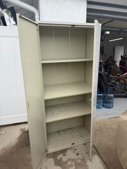 Free storage filing cabinet with key