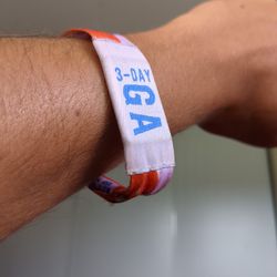 2x Baja Beach Fest Tickets 