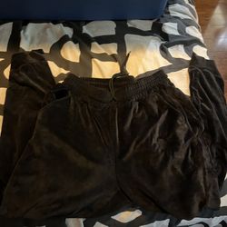 Women’s Soft Black Sweatpants