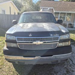05 Chevy HD 2500 DuraMax Disel