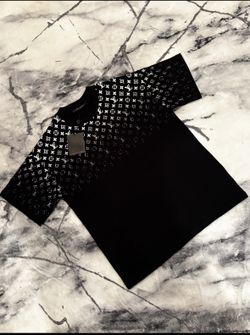 LV Black T Size L (FITS OVERSIZED)