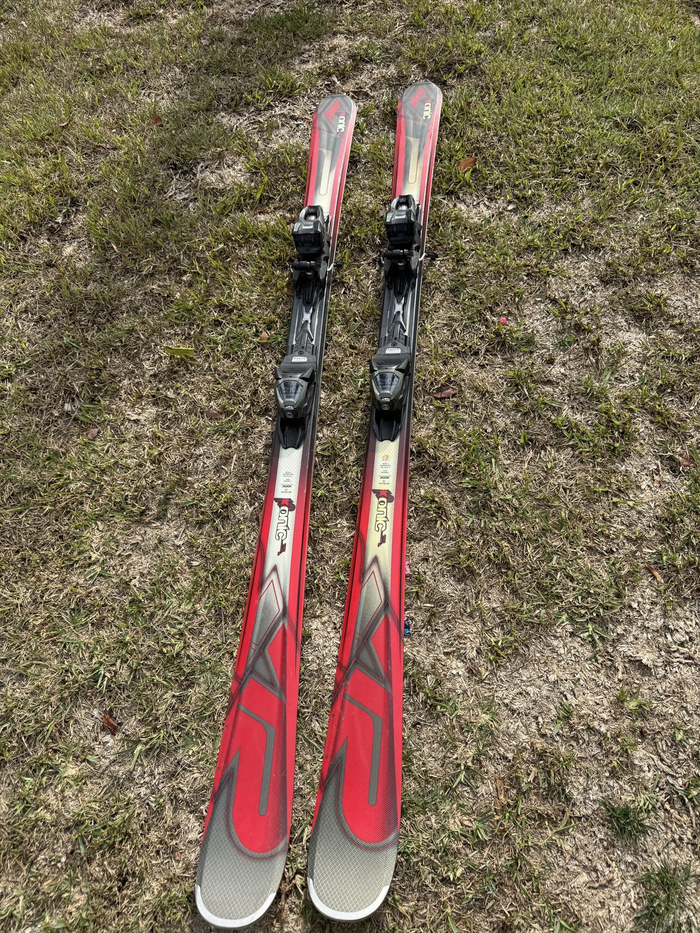 Ski with bindings K2 Konic