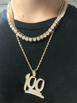 Iced out pendant necklace fashion jewelry