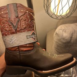 brand new work boots size 9.5