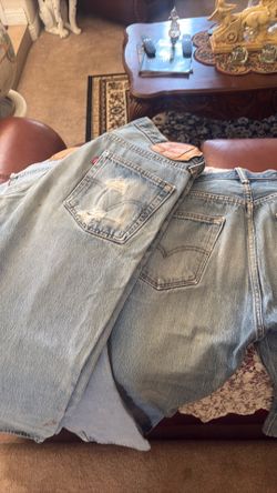 Vintage distressed 501 Levi jeans